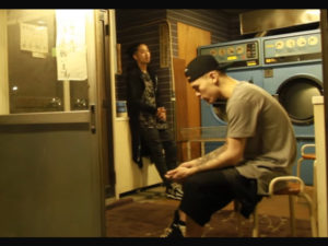 コインランドリーが登場するPV/BAD HOP「Liberty」